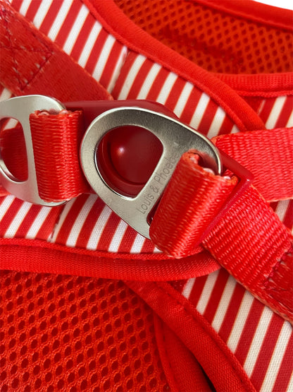 Louis and Phoebe - Click and walk harness- Red